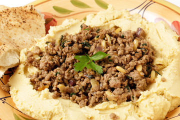 Hummus with meat and bread