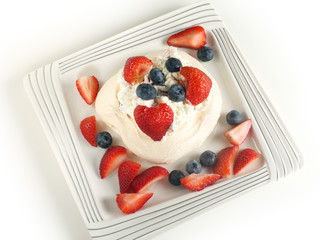 Homemad pavlova from above