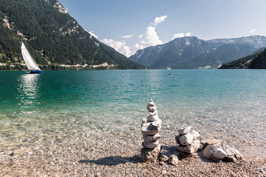 Steinmandl am Ufer des Achensee, Tirol, &Ouml;sterreich.