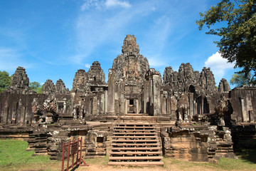 Obraz premium Faces of Bayon temple in Angkor Thom, Siemreap, Cambodia. The Bayon Temple (Prasat Bayon ) is a richly decorated Khmer temple at Angkor , ancient architecture in Cambodia