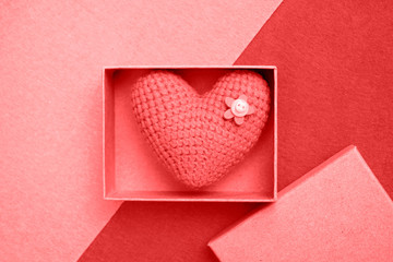 knitted heart living coral, color of the 2019 year