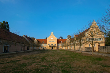 Fototapeta na wymiar Am Jagdschloss Kranichstein in Darmstadt, Hessen, Deutschland 