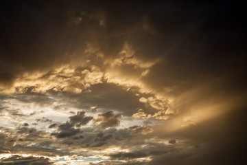 Fototapeta premium Heavy gray clouds over the desert