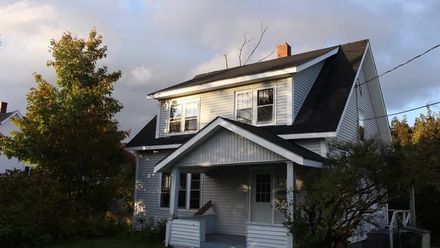 North American House- 1960s Bungalow-Style with Front Portico- Hyperlapse