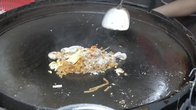 Fried noodle,
Fried noodle Thai style,
Fried noodle Thai style with prawns,
Pud Thai,
Phud Thai,
Pud-Thai,
Thailand