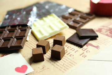 バレンタイのチョコとギフトカードとメッセージボックス
