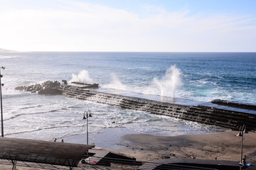 BIg Wave in the Ocean