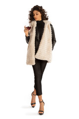 Ragazza con Calice di Vino in Mano - Sfondo Bianco