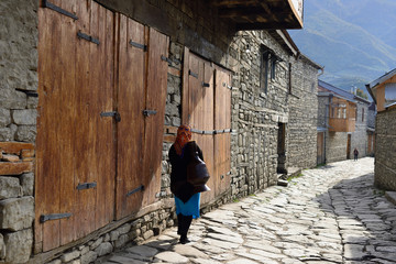 Obraz na płótnie Canvas Street view on cobblestone street in the Lahic mountain village of Azerbaijan