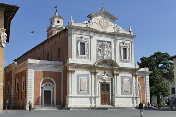 Fototapeta na wymiar Pisa - chiesa di Santo Stefano dei Cavalieri in piazza dei Cavalieri 