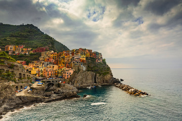 Fototapeta na wymiar seaside village of Manarola at Cinque Terre