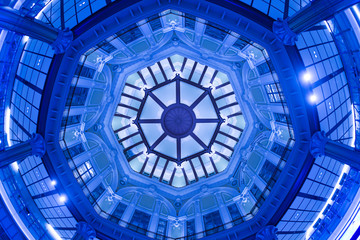 東京駅の天井のイメージ