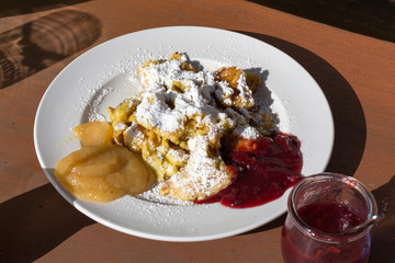 Kaiserschmarrn auf der Alm