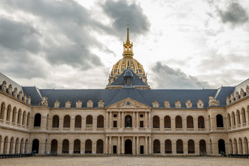 Obraz premium the palace of the disabled in paris france