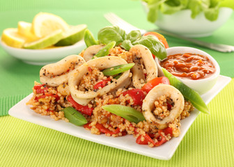SQUID OR CALAMARI AND COUSCOUS SALAD WITH PEPPERS AND GREEN BEANS