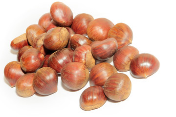 Obraz premium CASTAGNE SU SFONDO BIANCO, CHESTNUTS ON WHITE BACKGROUND