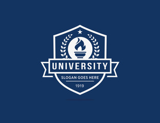 Obraz premium University college school logo template