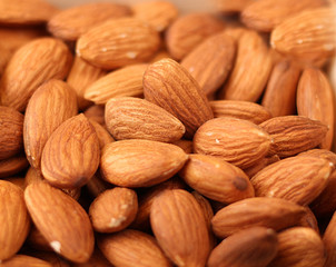 Magnificent and delicious almonds