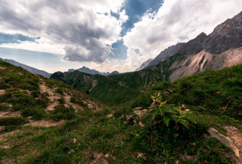 Fototapeta na wymiar Mountains view in austrian alps