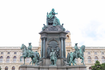 Fototapeta na wymiar Empress Maria Theresia monument in Vienna, Austria