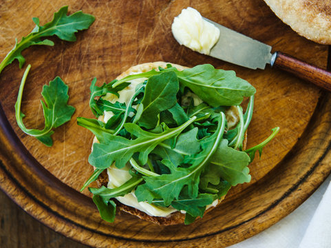 Sandwich with arugula