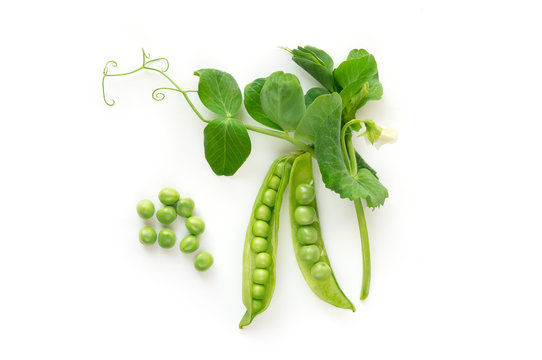 Isolated sweet green peas. Top view. White background. - Image 