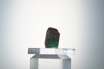 Turmalin, Bi-Color, Grün mit rotem Kopf, Natürliche Endung, Paraiba, Brasilien, Edelstein,...