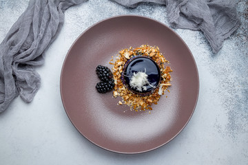 Panna cotta violet