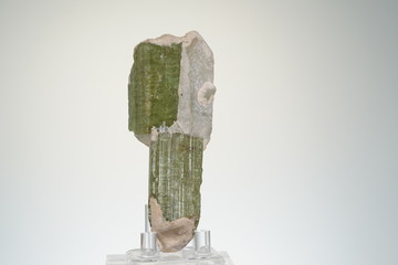 Turmalin, Grün, Stufe, Brasilien, Kristll, Edelstein, Schmuckstein