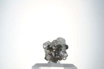 Fluorit, Blass, Stufe mit Pyrit, Spanien, Edelstein, Mineral, Schmuckstein
