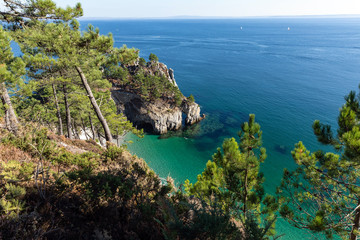 Plage de l'île Vierge à Saint-Hernot sur la Presqu'île de Crozon (Finistère, France)
