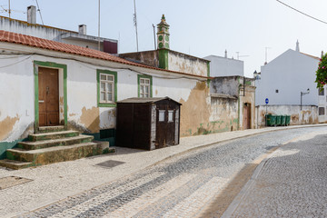 Fototapeta na wymiar A house on R. 25 de Abril in Silves, Portugal