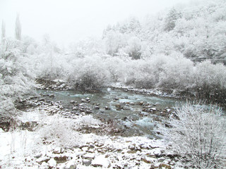 Paisaje invernal en Torla-Ordesa. Puerta al parque Nacional de Ordesa y Monte Perdido, lugar previligiado para disfrutar de estampas Navideñas y Invernales