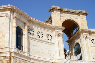 Obraz premium Architectural details of old fortress Bastione San Remy, Cagliari, Italy