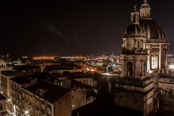 Fototapeta premium Rooftops of Catania at night