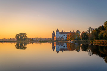 Obraz premium Mir castle in the sunsetlight. Belarus
