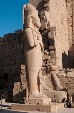 &Auml;gypten - Statue Ramses II. mit Tochter Merit Re;