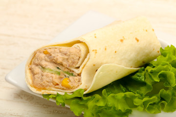 Tuna bread roll