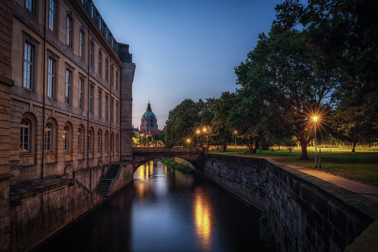 Leineschloss und Neues Rathaus in Hannover an der Leine