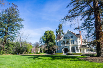 Fototapeta na wymiar Landscape in Ardenwood Historic Farm (local public park); Patterson House in the background, east San Francisco bay area, California
