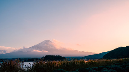 Fototapeta na wymiar Mt.Fuji with beautiful sunrset and clear sky in autumn : View from Kawaguchiko lake