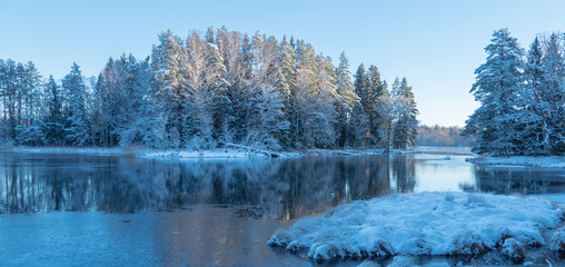 Obraz premium River in winter. Farnebofjarden national park in Sweden.