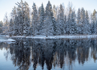 Obraz premium River in winter. Farnebofjarden national park in Sweden.