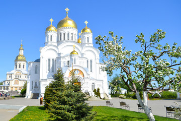 Fototapeta na wymiar DIVEEVO, RUSSIA - September 6, 2018: Holy Trinity-Saint Seraphim-Diveyevo Monastery in Nizhny Novgorod region