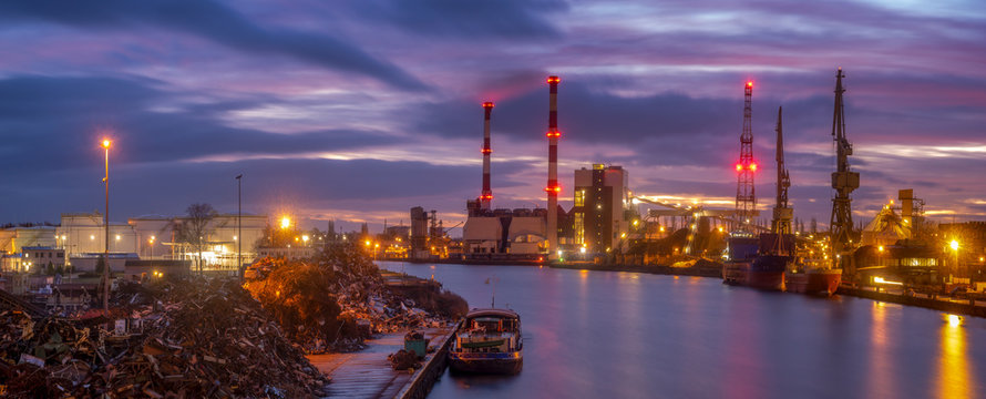Panorama of industrial areas: port, power plant, shipyard © Mike Mareen