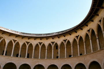 Obraz premium Arches of castle with columns