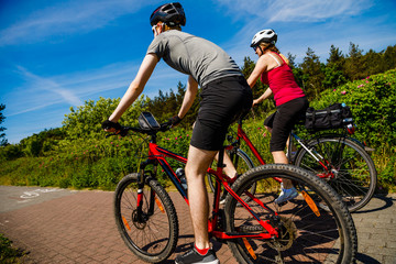 Obraz premium Healthy lifestyle - people riding bicycles