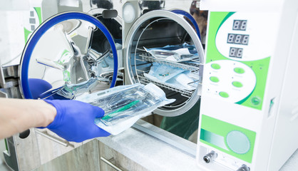 Sterilizer medical for dental instruments. 