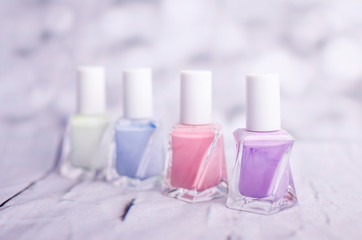 Pastellfarbener Nagellack 
