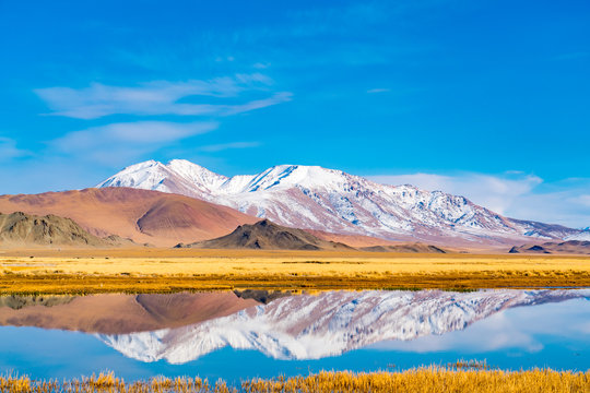 Fototapeta Beautiful landscape of Ulgii in western Mongolia